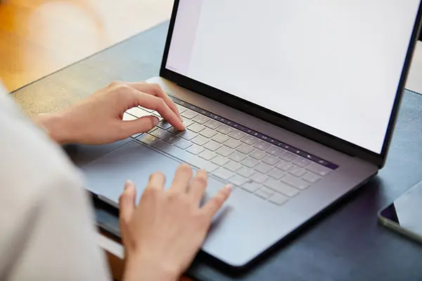 末日电脑应该安装什么